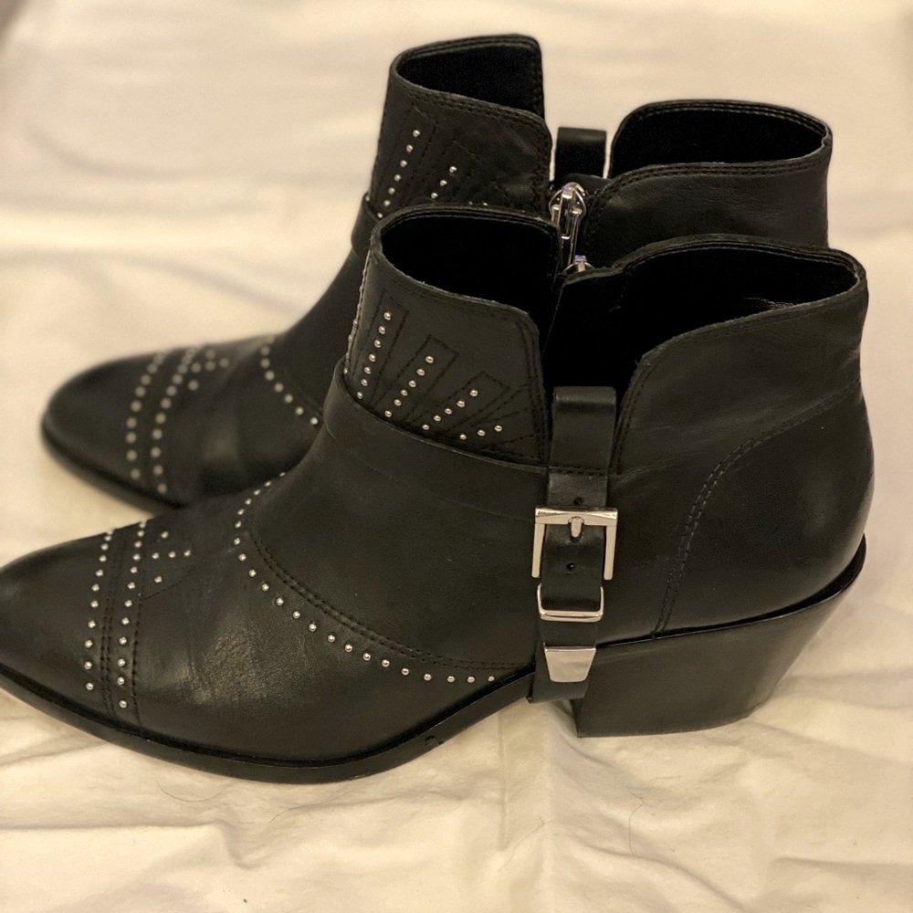 Vince Camuto Black Studded Bootie | Size 8 | GORGEOUS 🤩